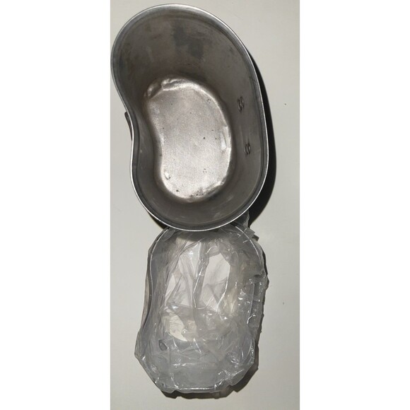 US Military BECO 1945 WWII Canteen Cup And Stand 89 Vintage Military Collectible - Picture 3 of 3